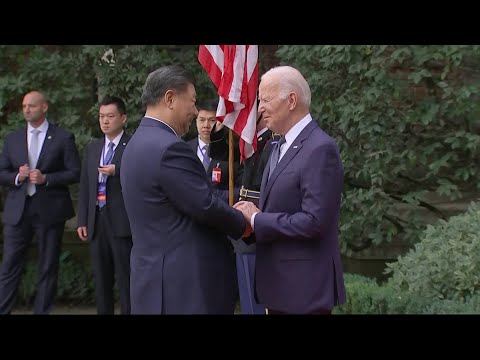 Biden, Xi Shake Hands Ahead of APEC Summit