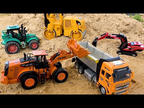 Compilation of excavator dump truck and tractor playing in the sand - Toy car story