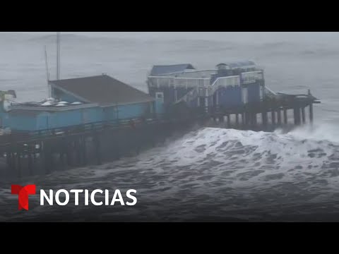 Olas invernales comienzan a azotar costas de California y ordenan evacuar | Noticias Telemundo