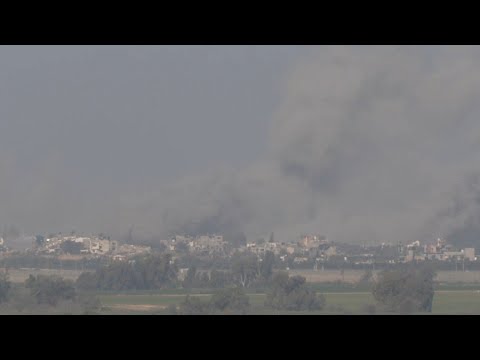 Large clouds of smoke after strikes on central Gaza | AFP