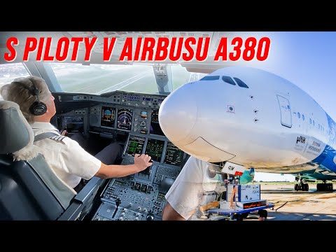 Na posledn&iacute;m letu AIRBUSU A380 HiFly z Beja do Toulouse